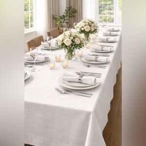 Madison & Max Banquet Tablecloth 60x120 Oblong Set w Napkins Rings